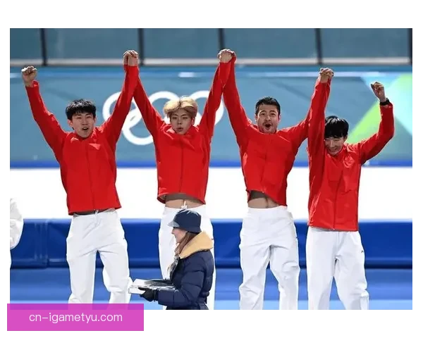 中国速滑男团追逐夺银豪情绽放