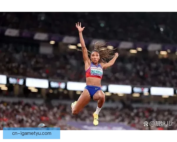 美国名将伍德霍尔 夺田径女子跳远金牌